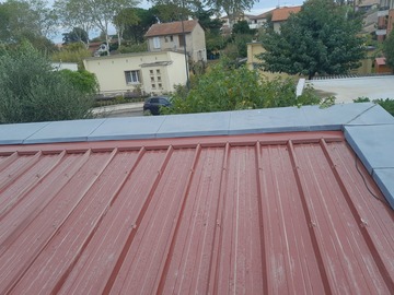 Pose d'un bac en acier isolé de 5 et zinguerie - Toulouse